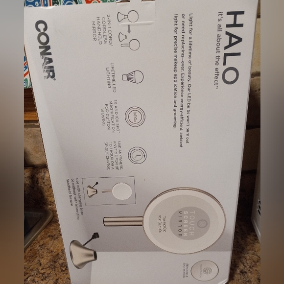 NEW Conair Halo LED-Lighted Handheld Rechargeable Mirror - Picture 8 of 8